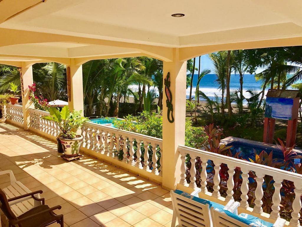 Hotel Beachfront Vista Hermosa Jacó Extérieur photo